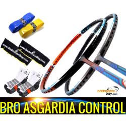 Bro Package Asgardia Control : 2 pieces Apacs Asgardia Control Badminton Racket + 2 pcs Karakal Grips + 2 Fabric Bags + 2 pairs socks